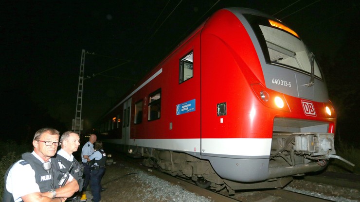 Napastnik z pociągu chciał się zemścić na "niewiernych"