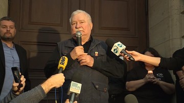 24-07-2017 23:10 Manifestacje w całej Polsce z apelem o jeszcze jedno weto. Wałęsa: zrobię wszystko, żebyście zwyciężyli