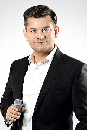 2017-07-12 Zenon Martyniuk nie zwalnia tempa - Polsatcafe.pl