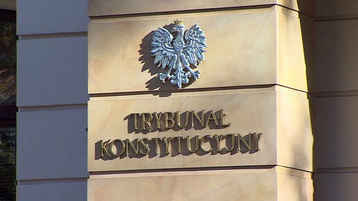 Byli prezydenci i premierzy wspólnie stają w obronie TK. "Wyrażamy niepokój i sprzeciw"