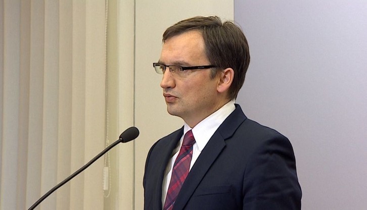 "Prokurator ma chronić ofiary, a nie ich oprawców". Postepowanie ws. zaniedbań w śledztwie dot. mężczyzny oskarżonego o znęcanie się nad żoną