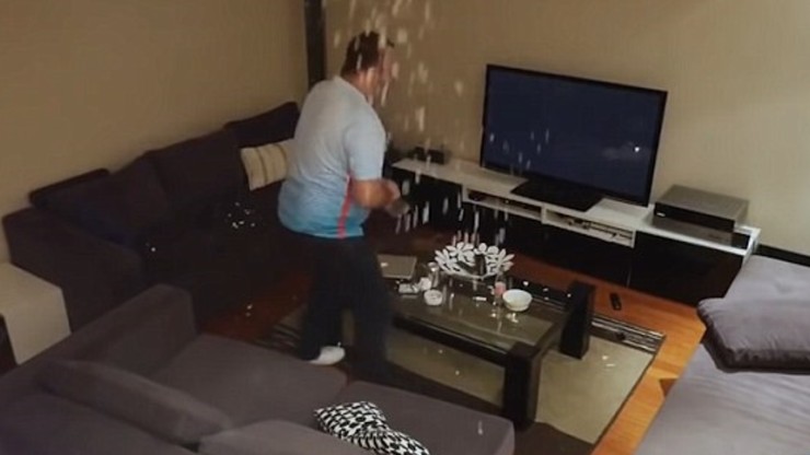 Żona wyłączała mu telewizor w trakcie meczu. Zdemolował pokój