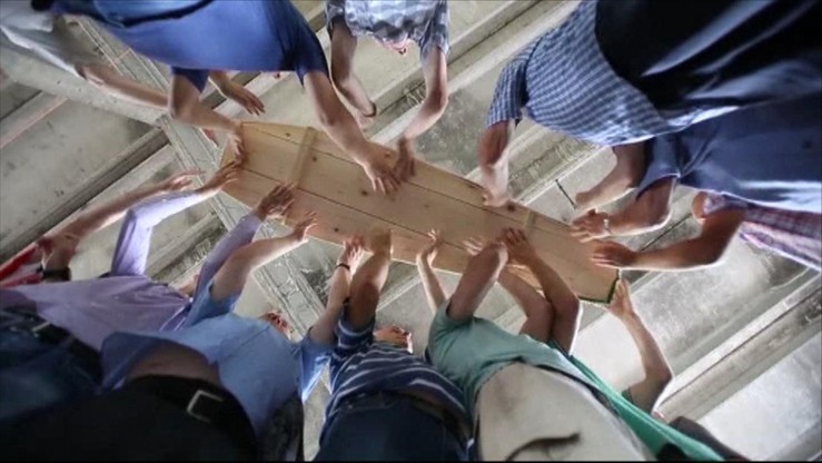 Rocznica masakry w Srebrenicy. Pogrzeb 127 odnalezionych ofiar