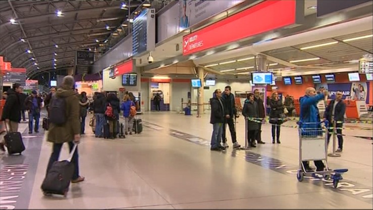 21 zatrzymanych ws. ewakuacji w Modlinie. Zostaną przesłuchani, jak wytrzeźwieją