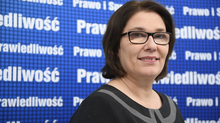 "Nie przyłożymy do tego ręki". Rzeczniczka PiS o odwołaniu Piotrowicza z funkcji szefa komisji sprawiedliwości