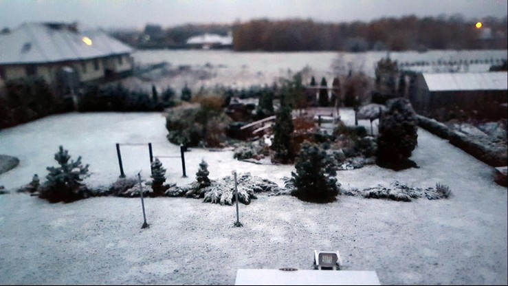 Kobylnica koło Słupska (woj. pomorskie) pod śniegiem. Na północy już prawie zima
