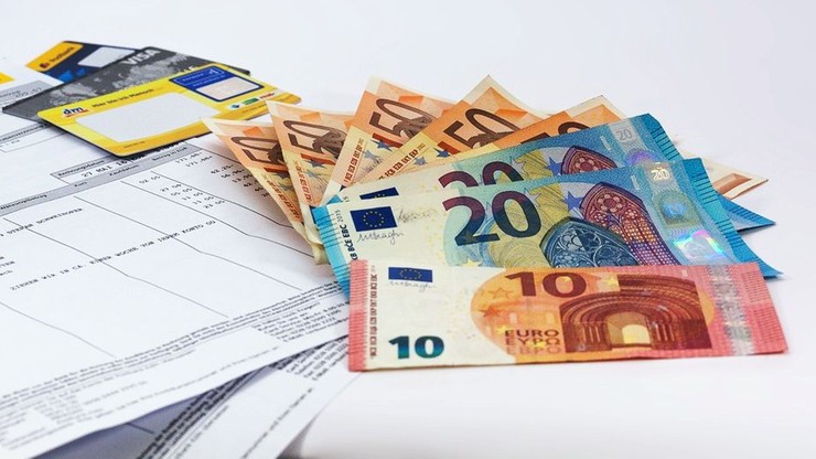 KNF: wyliczenia skutków projektów ustaw ws. kredytów walutowych będą gotowe wkrótce