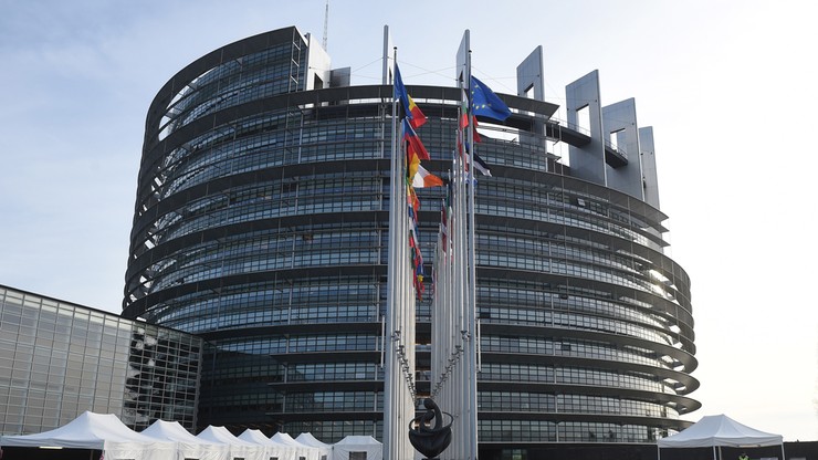 Premier Szydło pisze do europosłów. "Rozmowa to jedyna skuteczna droga do rozwiania wątpliwości”