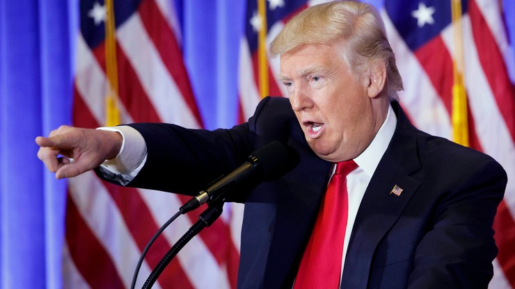 Dziennikarze pytają o rzekome seks-taśmy. Trump zabronił zadawać pytań reporterowi CNN