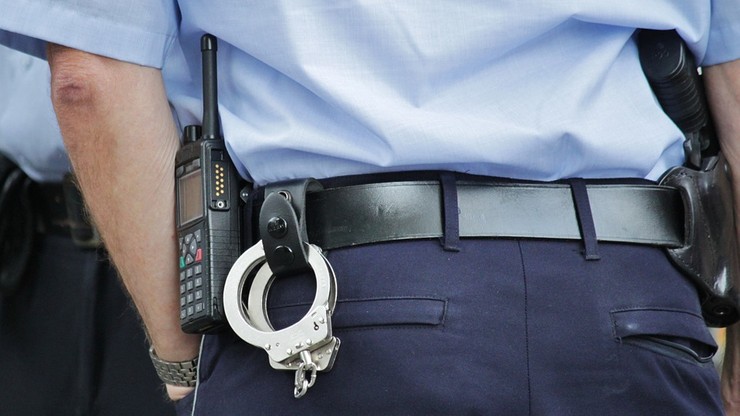 17-latek zaatakował nożem policjanta. Usłyszał kilka zarzutów