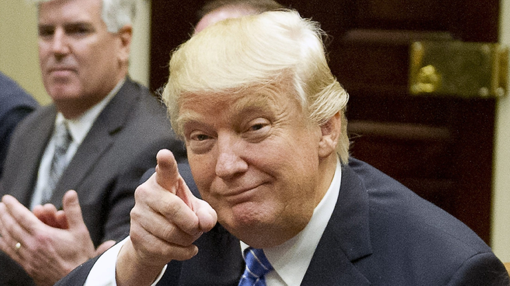 Twitter zmienił ustawienia. Trump nie jest już pierwszym wynikiem przy wyszukiwaniu fraz "dupek" czy "faszysta"