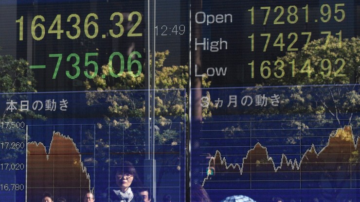 Dolar, peso, giełdy tracą, gdy Trump coraz bliżej prezydentury