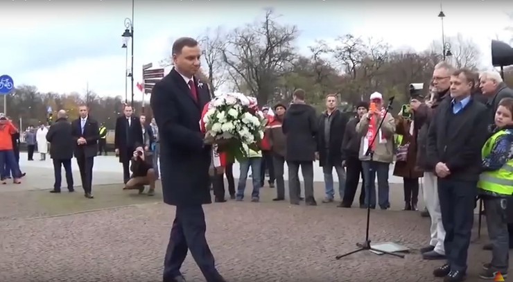 Nie ma zarzutów dla internauty dotyczących znieważenia głowy państwa. Są "w sprawie gróźb karalnych"