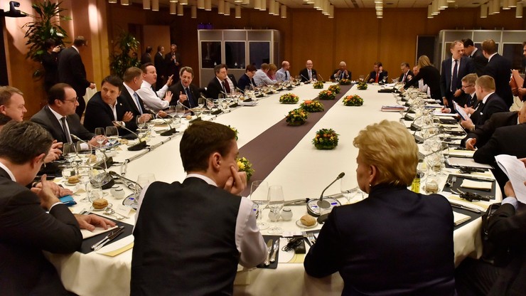 Bruksela porozumiała się z Londynem. "Jednomyślne poparcie"