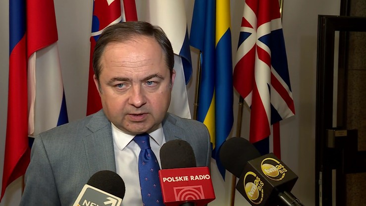 Szymański: KE powinna przyjąć podobne stanowisko ws. uchodźców, jak G7