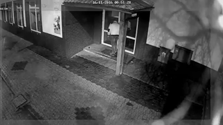 Wstrzyknął śmierdzącą substancję do trzech restauracji. Policja poszukuje sprawcy