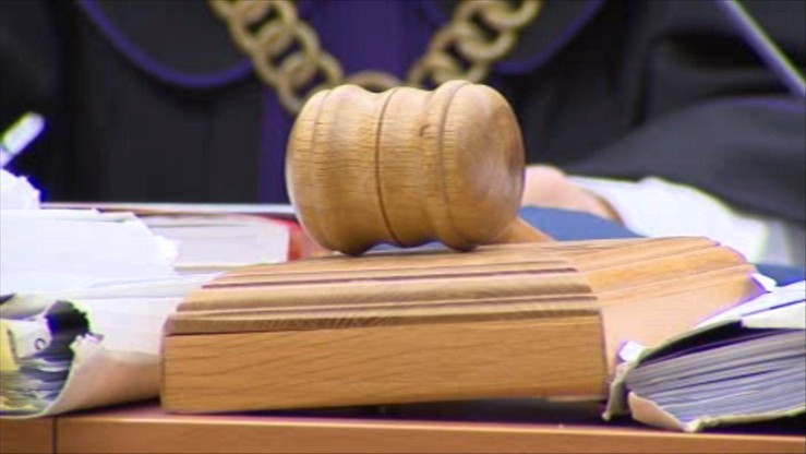 Oficer CBŚP w Rzeszowie podejrzany ws. korupcji i prostytucji pozostanie w areszcie