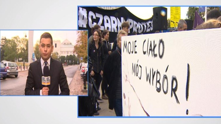 Manifestacja "Żarty Się Skończyły". Na czarno na Wiejskiej