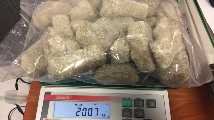 Znaleziono u niego 2 kg substancji do produkcji extasy. "Może być zamieszany w międzynarodowy handel"