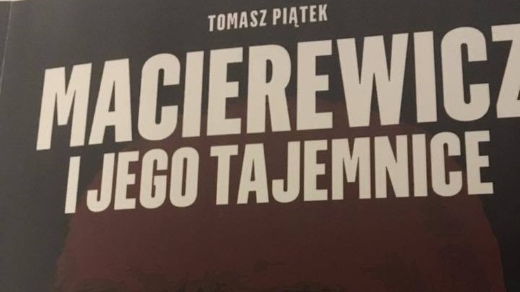 Prokuratura Krajowa zajmie się sprawą książki o Macierewiczu. Opisane są w niej rzekome powiązania ministra z Rosją