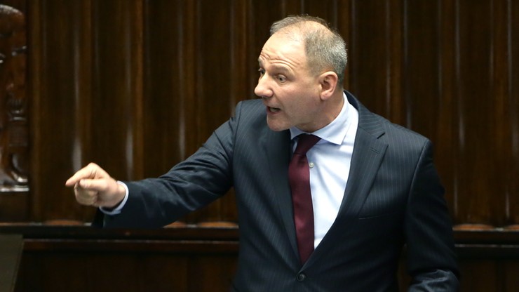 "Wąchał pan klej i zabawiał się z owcą". Jacek Protasiewicz szokuje na Twitterze