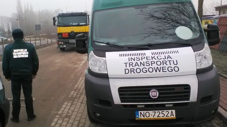 Ciężarówka z cysterną przewoziła paliwo. Bez hamulców