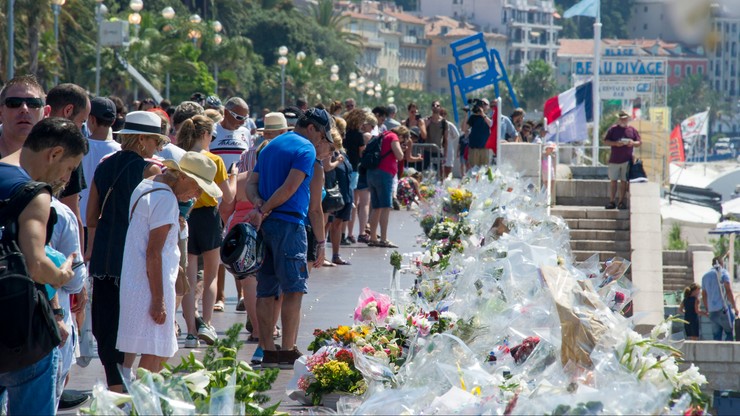 Przedłużenie stanu wyjątkowego we Francji coraz bliżej