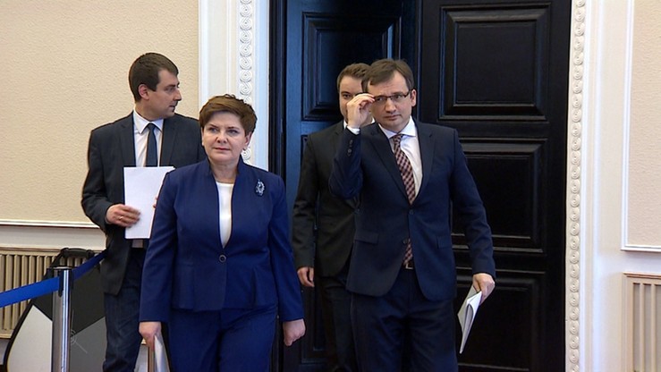 PiS da podwyżki. Blisko 8 tys. zł więcej dla Szydło. Pensja dla pierwszej damy