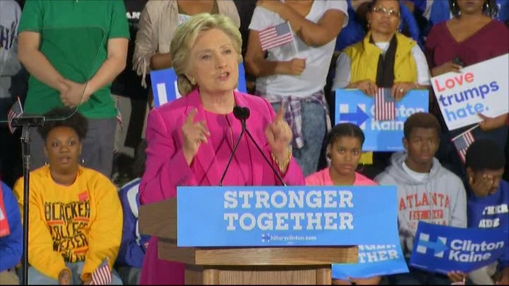 Clinton po opuszczeniu stanowiska miała mieć dostęp do tajnych dokumentów