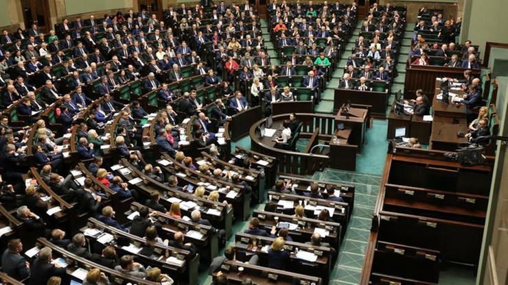 Sondaż: PiS liderem, Nowoczesna zdecydowanie przed Platformą