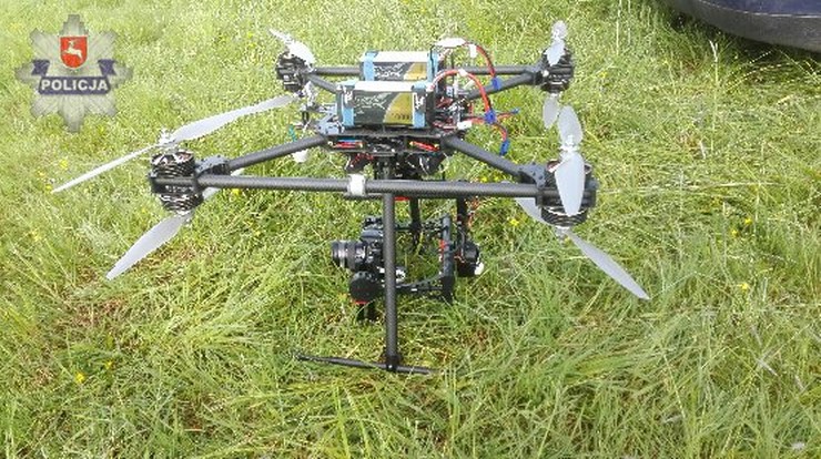 Szukali paralotniarza, a to był dron