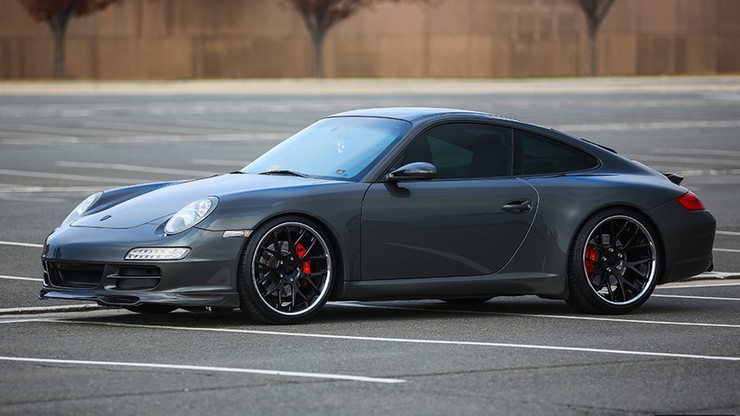 Dwa luksusowe porsche Dubienieckiego trafią na licytację
