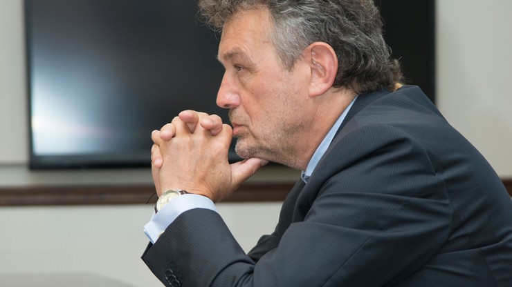 "SE": ambasador Ryszard Schnepf pobierał dodatek na rodzinę, kiedy jego żona pracowała