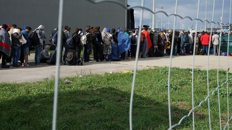 KE do Orbana: solidarność działa w dwie strony, nie finansujemy ogrodzeń
