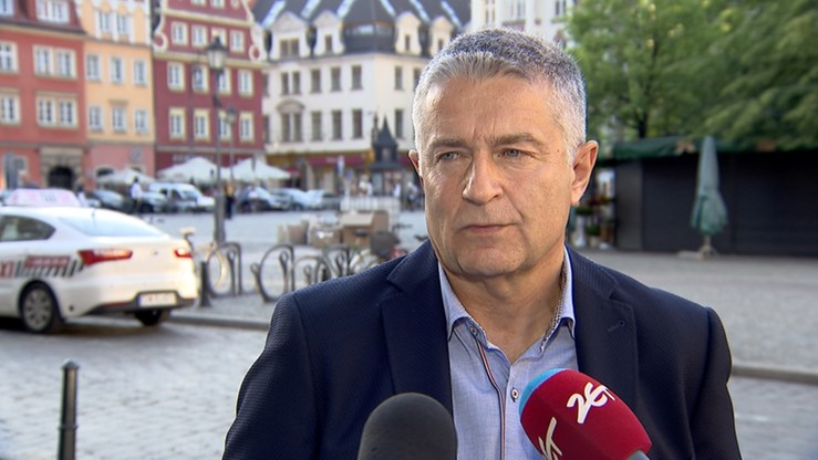 "Możemy Tobą tylko pogardzać!" - napisali do Frasyniuka. Ten odpowiada: nie wiem, kim są Ci ludzie