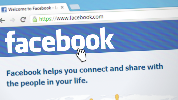 Facebook "uśmiercał" użytkowników. M.in. Zuckerberga