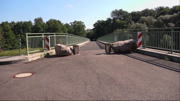 17-08-2017 17:23 Barykadują most na polsko-niemieckiej granicy. Wszystko przez złodziei samochodów