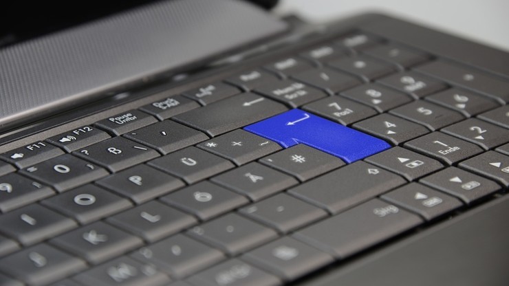 Hakerzy wykradli maile doradcy Putina. Dokumenty umieścili na swojej stronie internetowej