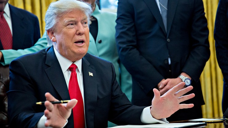 Sekretarz generalny ONZ wzywa Trumpa do uchylenia dekretu w sprawie imigracji