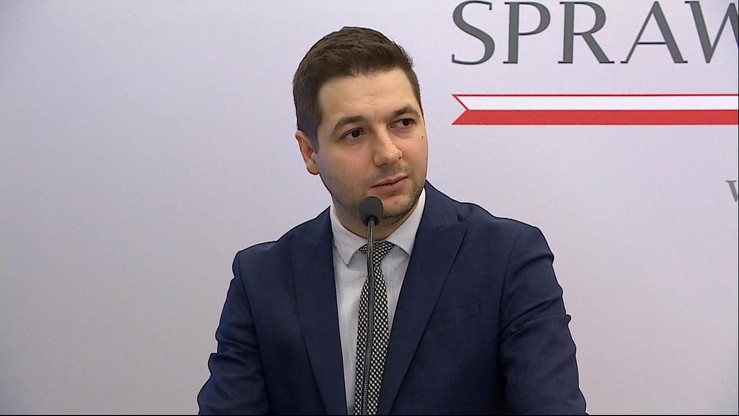 Wiceminister Jaki: bunt salonu prawniczego
