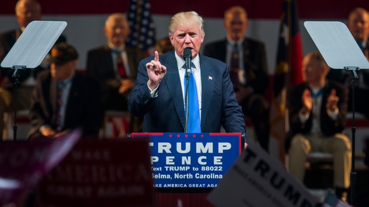 Trump krytycznie o stanowisku FBI: Hillary Clinton jest winna!