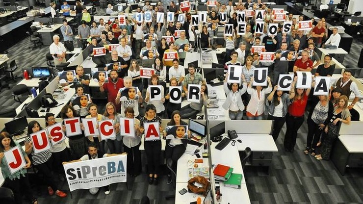 Argentyna: czarne protesty przeciw przemocy wobec kobiet po zabójstwie 16-latki