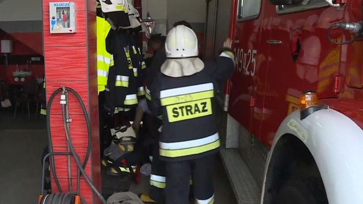 Groźny pożar w woj. opolskim. Płonie m.in. tartak