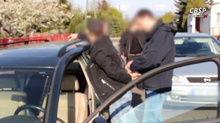 Haker chciał wyłudzić 3,5 mln zł. "Wpadł" na jednej z opolskich ulic