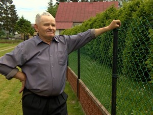 Ma przestawić płot o… centymetr. Kuriozalny spór sąsiadów