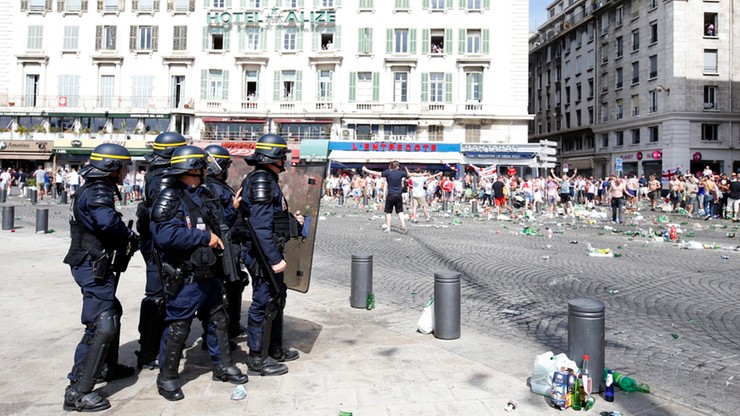Policjantów z Islandii na wyjazd do Francji wyłoniło... losowanie
