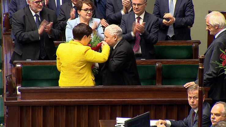"To bulwersujące że złożyła rezygnację na ręce Komitetu Politycznego PiS, a nie prezydenta, Sejmu lub w orędziu telewizyjnym"