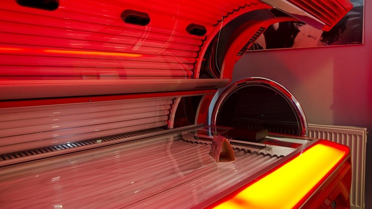 Niepełnoletni nie wejdzie do solarium. Jest projekt ustawy
