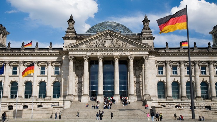 Duży spadek poparcia dla SPD Schulza, CDU Merkel zwiększa przewagę