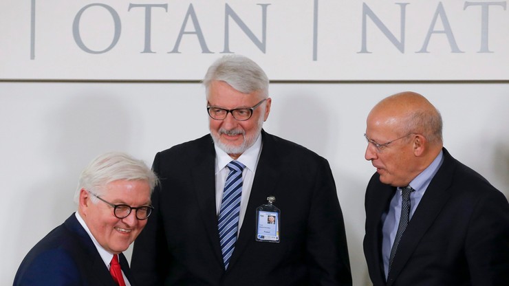 Waszczykowski pyta w NATO o sens dialogu z Rosją